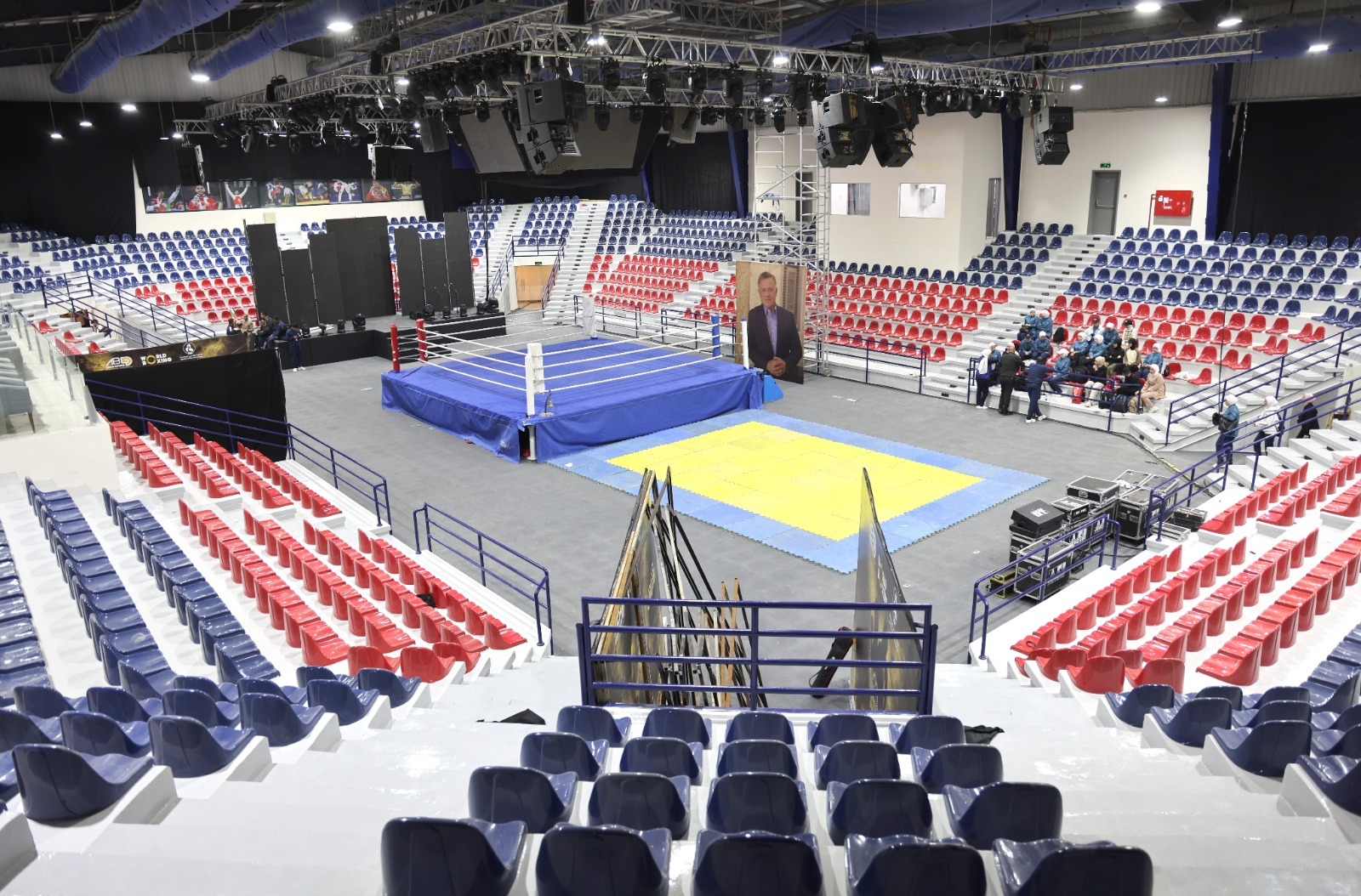 Madar Al-Saa Images 0.41183763041773647