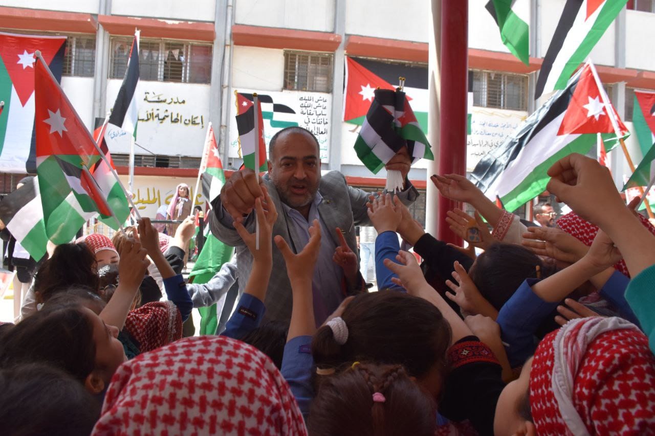 Madar Al-Saa Images 0.04133768104747493