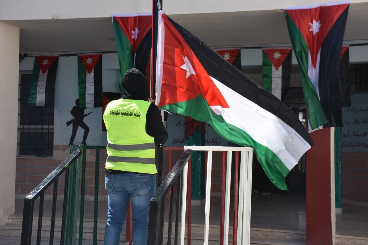 Madar Al-Saa Images 0.38389261714304734