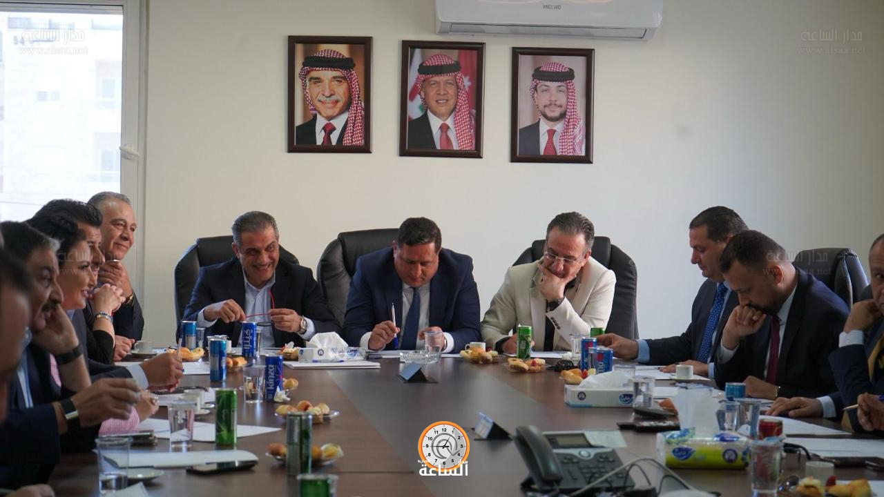 Madar Al-Saa Images 0.012016896451361725