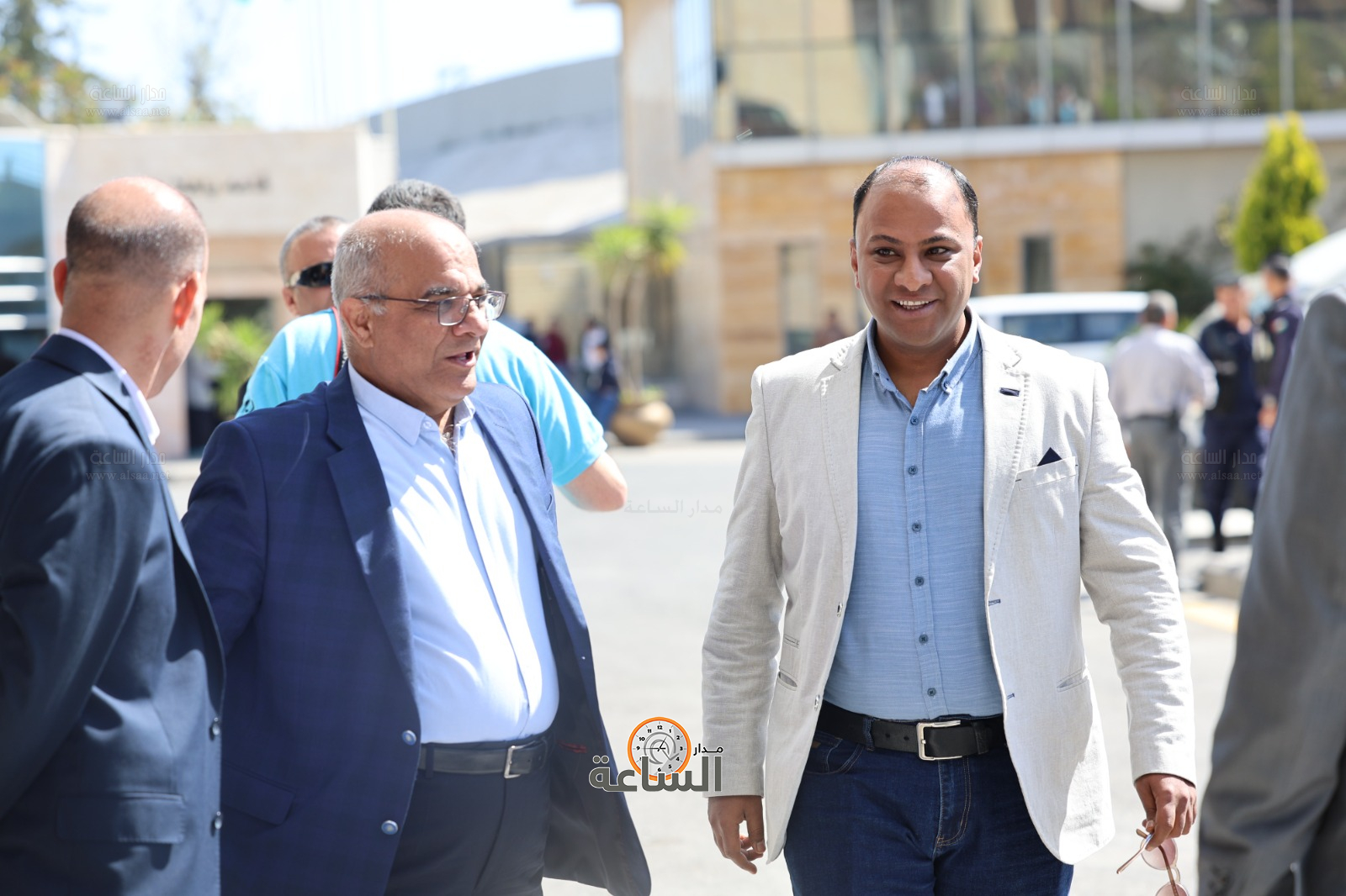 Madar Al-Saa Images 0.4019656874668954