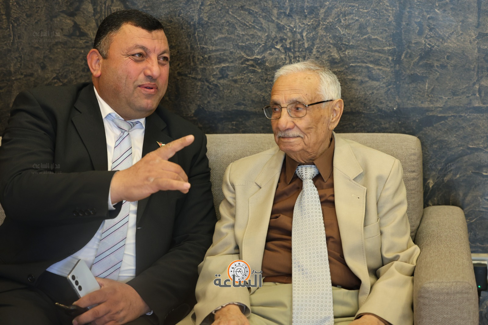 Madar Al-Saa Images 0.9555742587702909