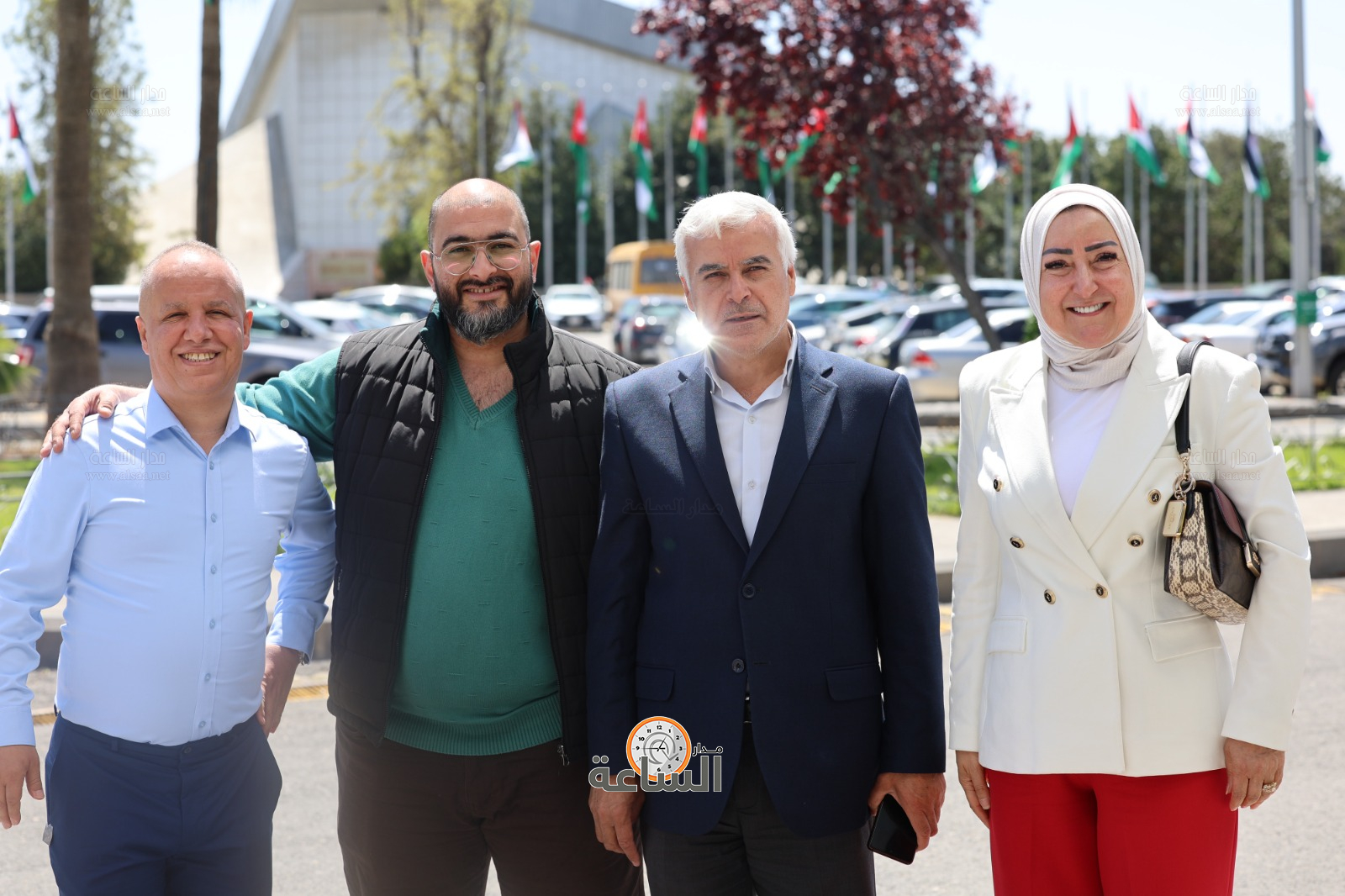 Madar Al-Saa Images 0.694495243352437