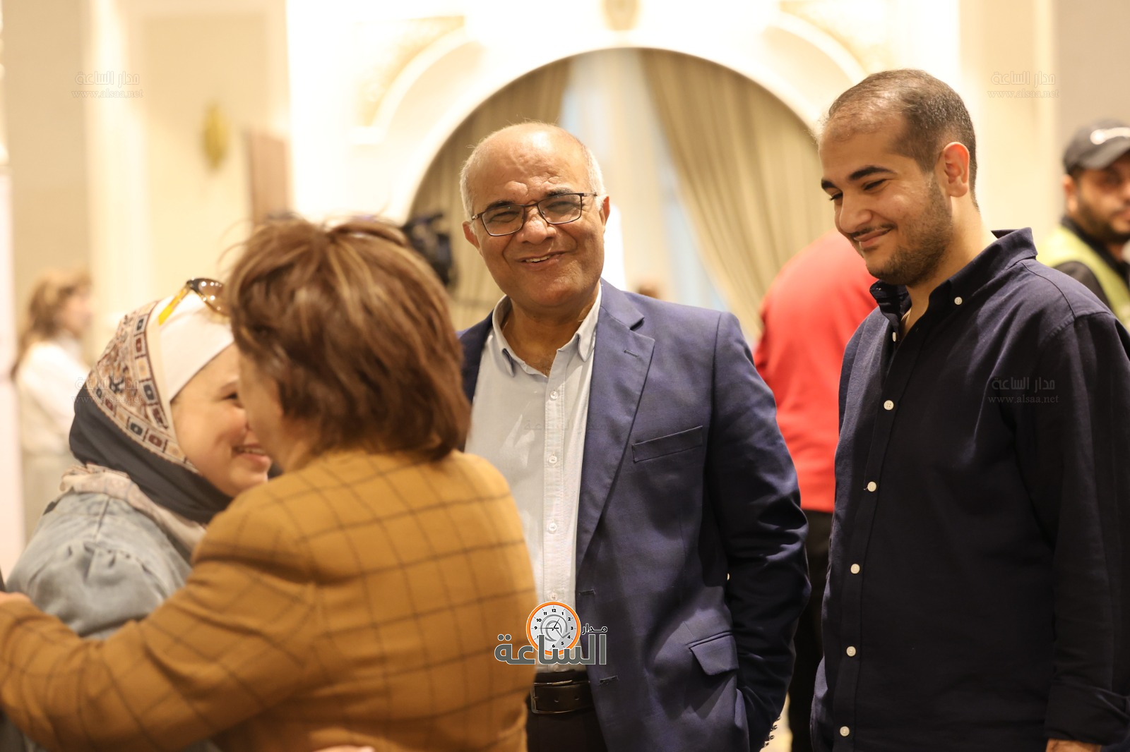 Madar Al-Saa Images 0.10064407751856852