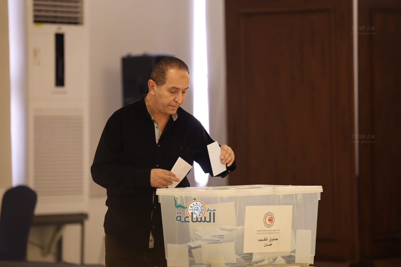 Madar Al-Saa Images 0.8058780539871209