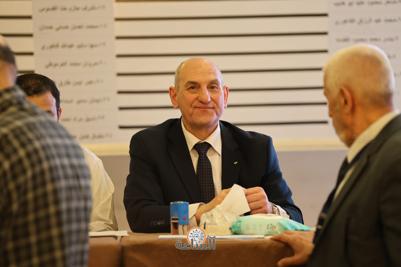 Madar Al-Saa Images 0.37467025902145235