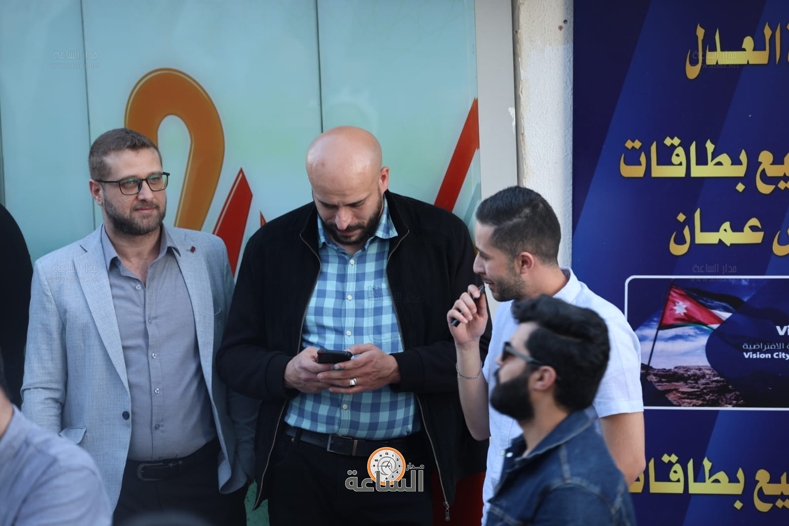 Madar Al-Saa Images 0.6362887158137961