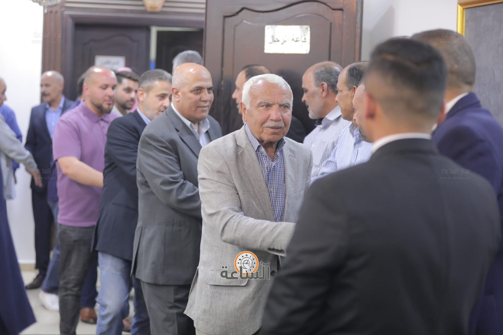 Madar Al-Saa Images 0.6874010799846555