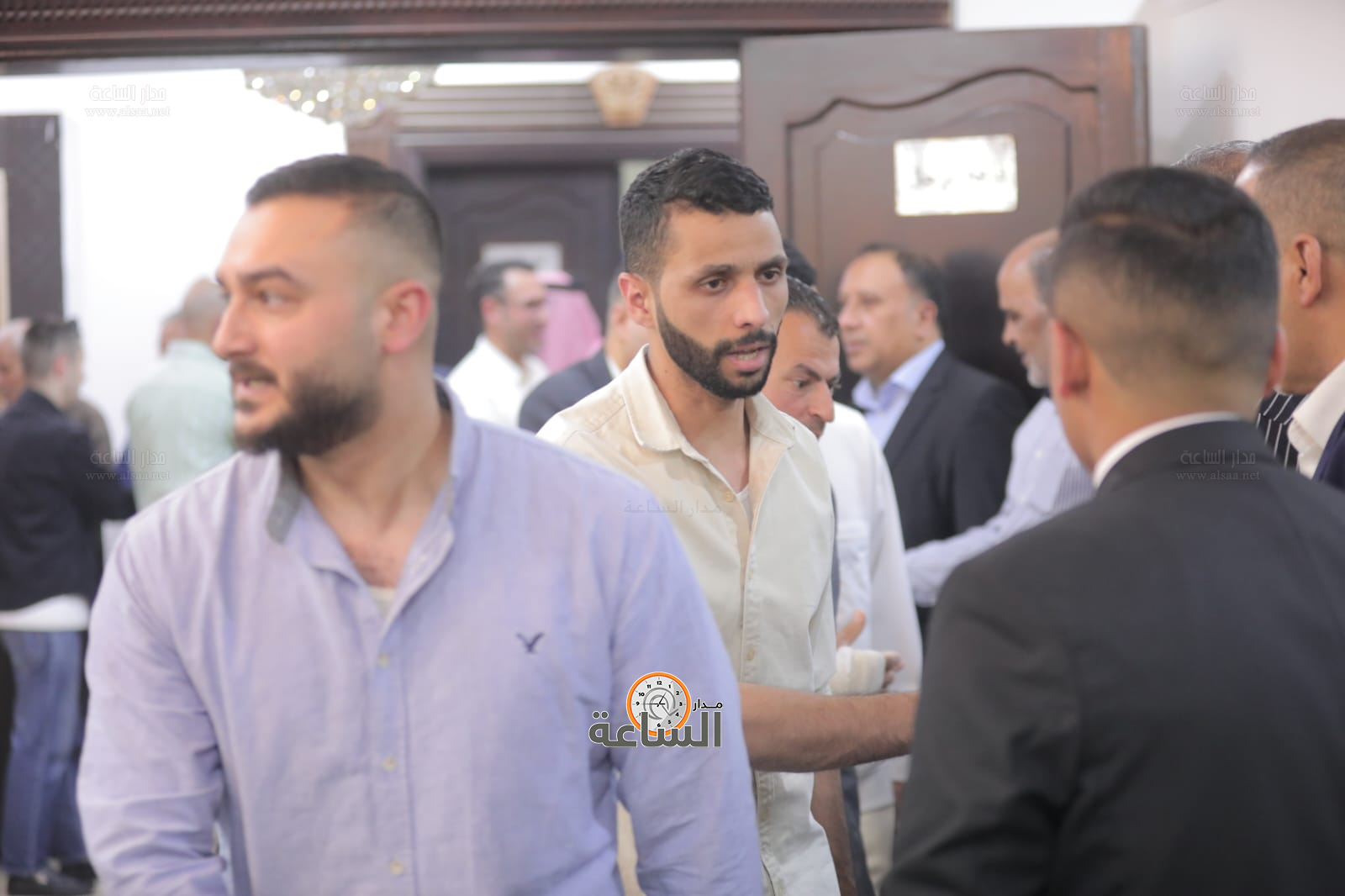 Madar Al-Saa Images 0.2799494102384197