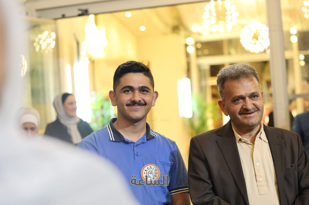 Madar Al-Saa Images 0.8183062304969342