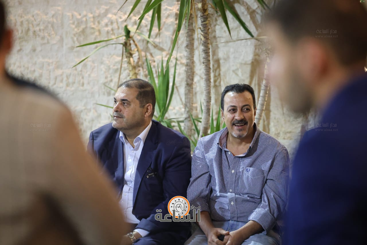 Madar Al-Saa Images 0.48875726048805135