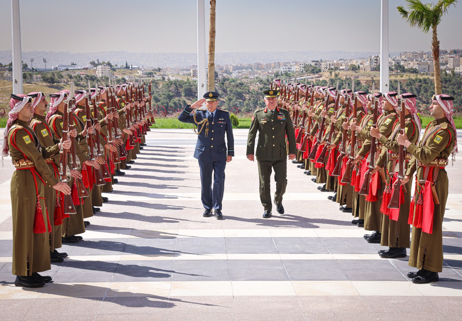 Madar Al-Saa Images 0.05160287881555403