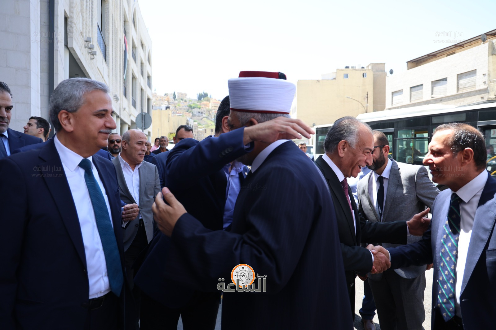 Madar Al-Saa Images 0.00533917321661892