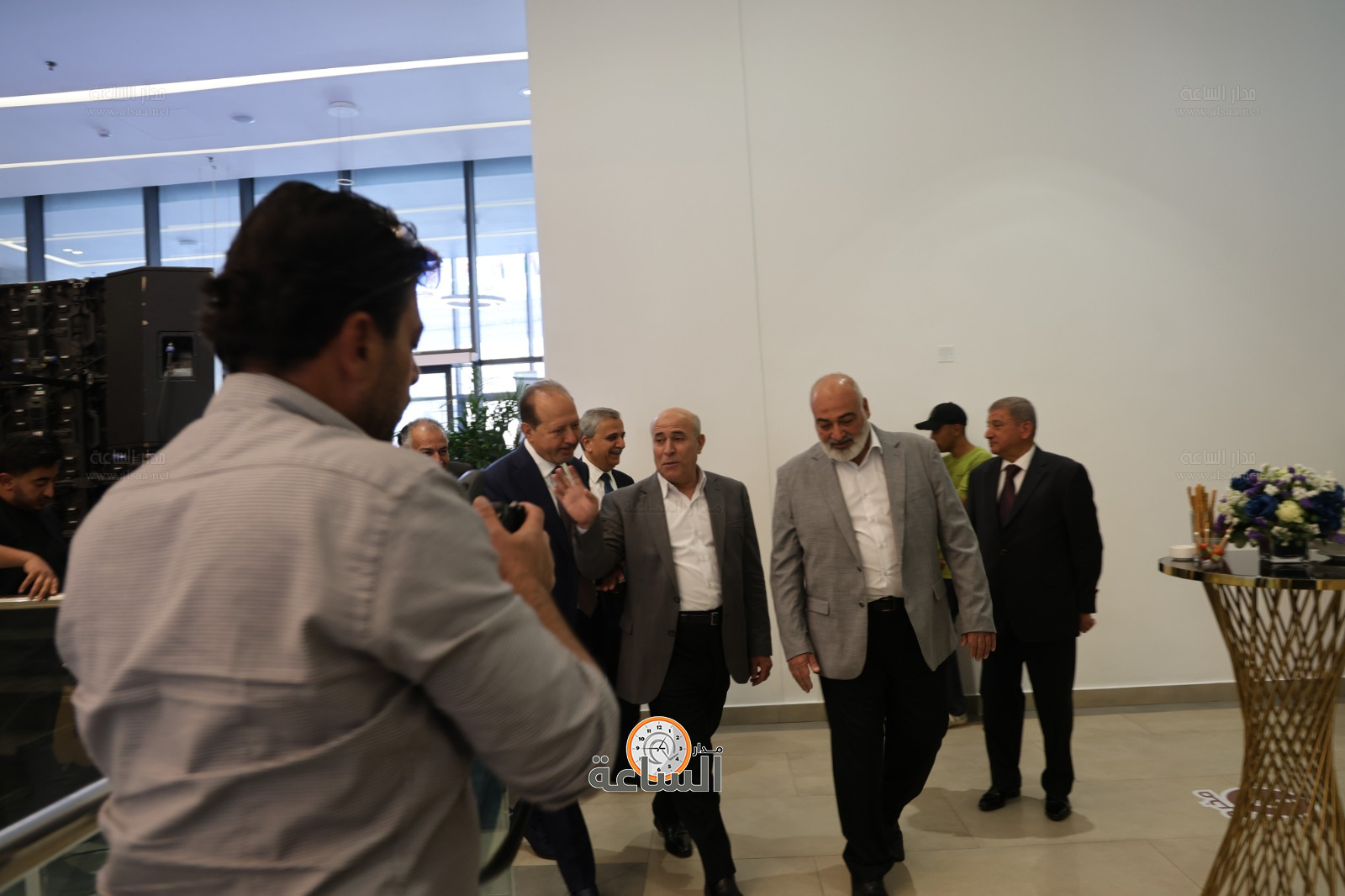 Madar Al-Saa Images 0.3857886317000372