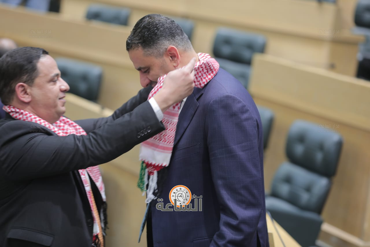 Madar Al-Saa Images 0.3359376678363215