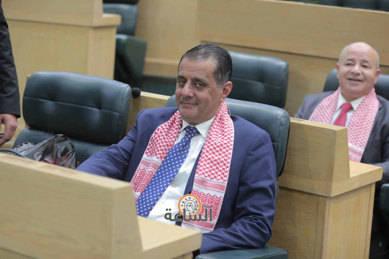 Madar Al-Saa Images 0.9121451749811756