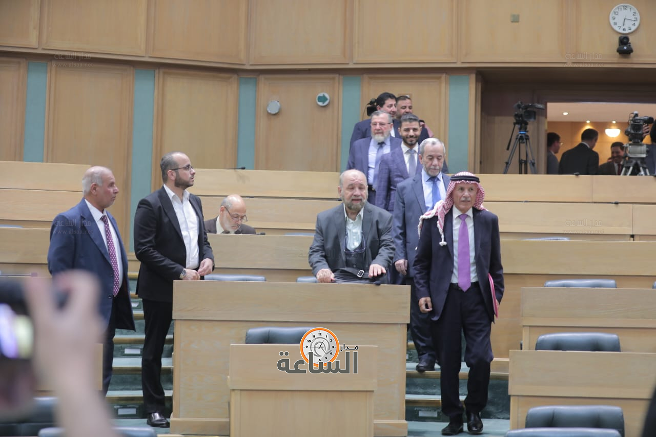 Madar Al-Saa Images 0.3970594193564142