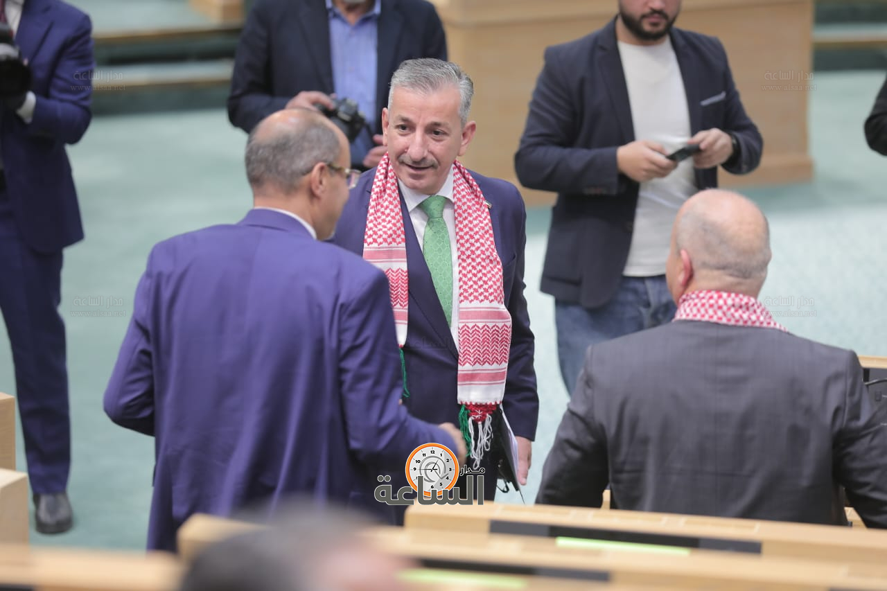 Madar Al-Saa Images 0.33156022294644216