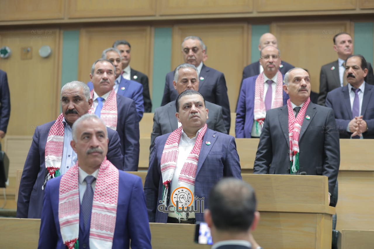 Madar Al-Saa Images 0.004838815315080569