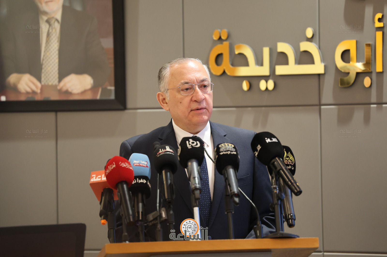 Madar Al-Saa Images 0.8861293383763595