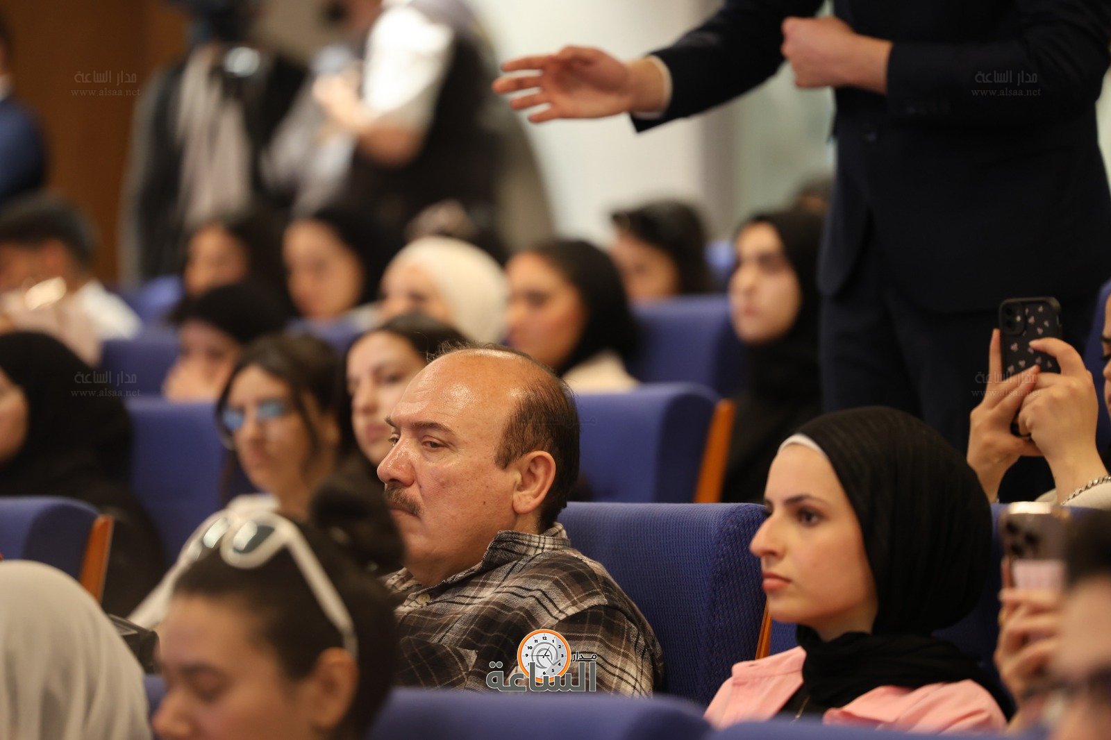 Madar Al-Saa Images 0.499172262950181