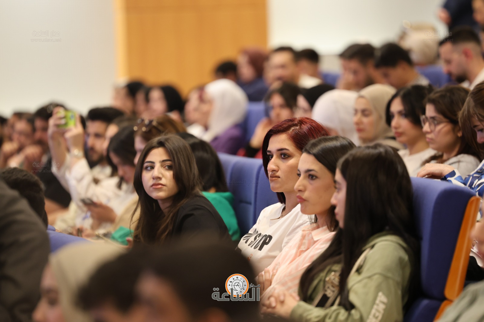 Madar Al-Saa Images 0.7901570145837598