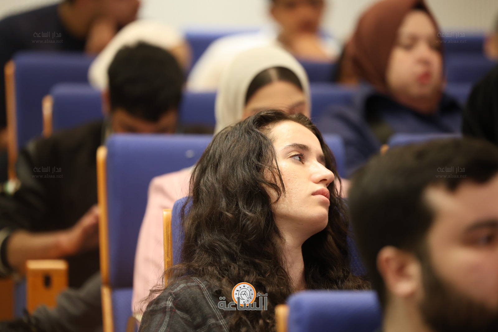 Madar Al-Saa Images 0.9514653639462056