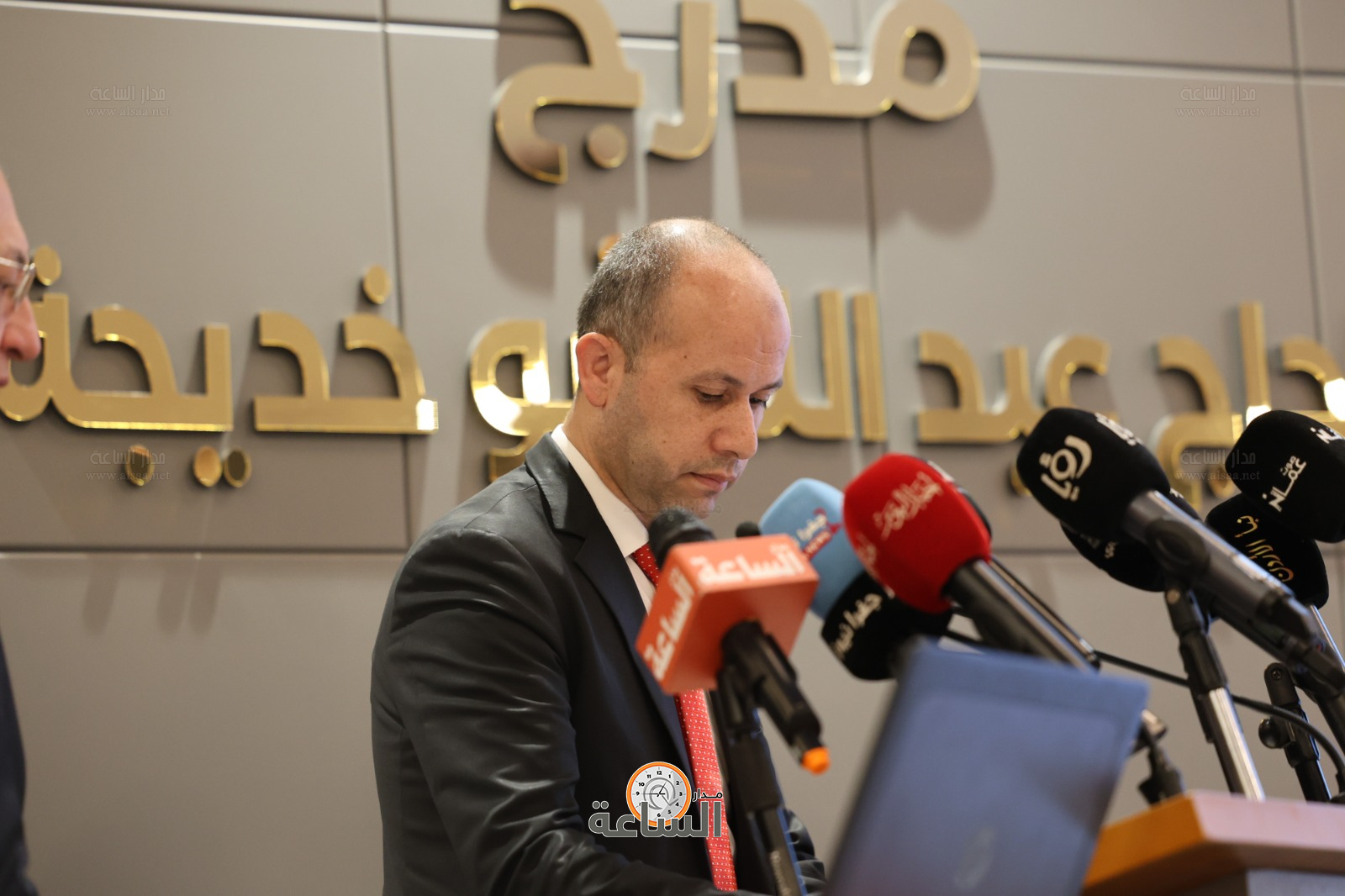 Madar Al-Saa Images 0.48216051503772406