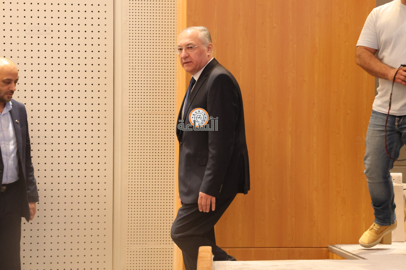 

رئيسُ مجلسِ هيئة النزاهة ومكافحة الفساد الدكتور مهند حجازي

