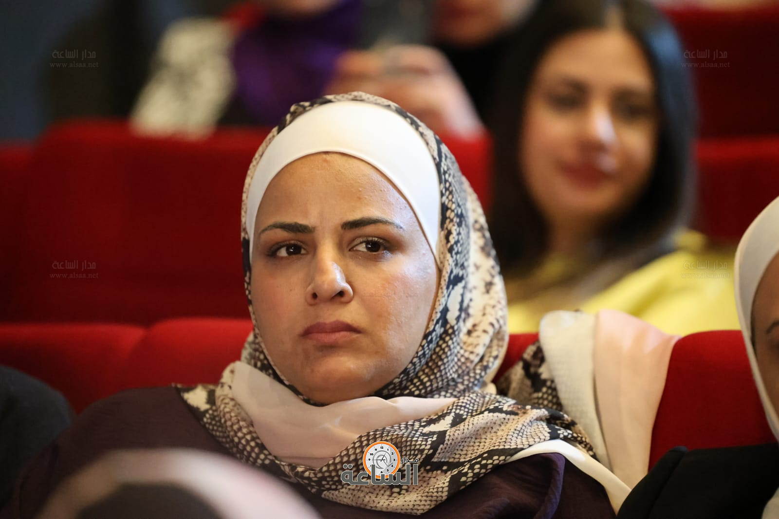 Madar Al-Saa Images 0.6560456564422021