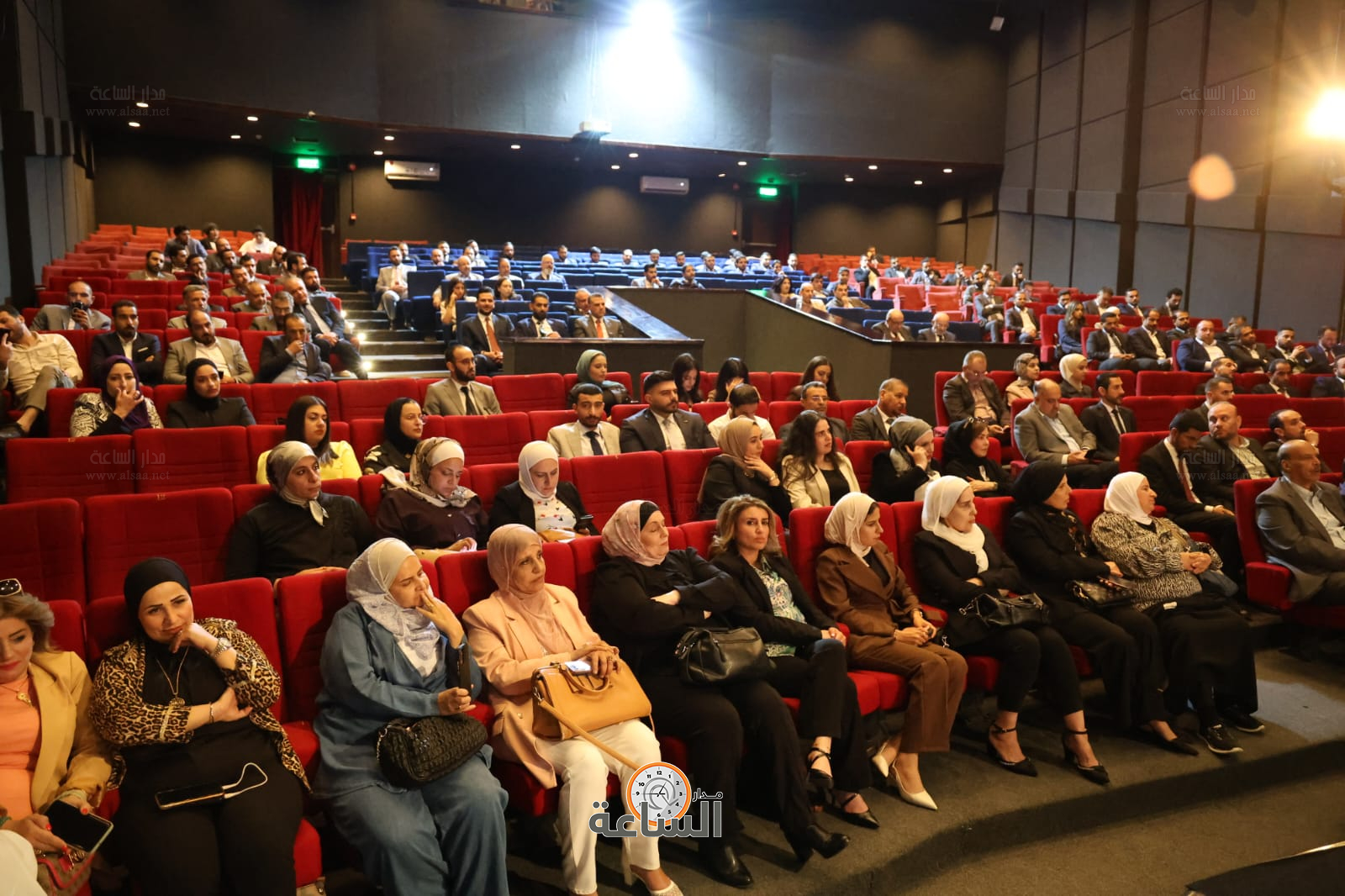 Madar Al-Saa Images 0.3047216685830888