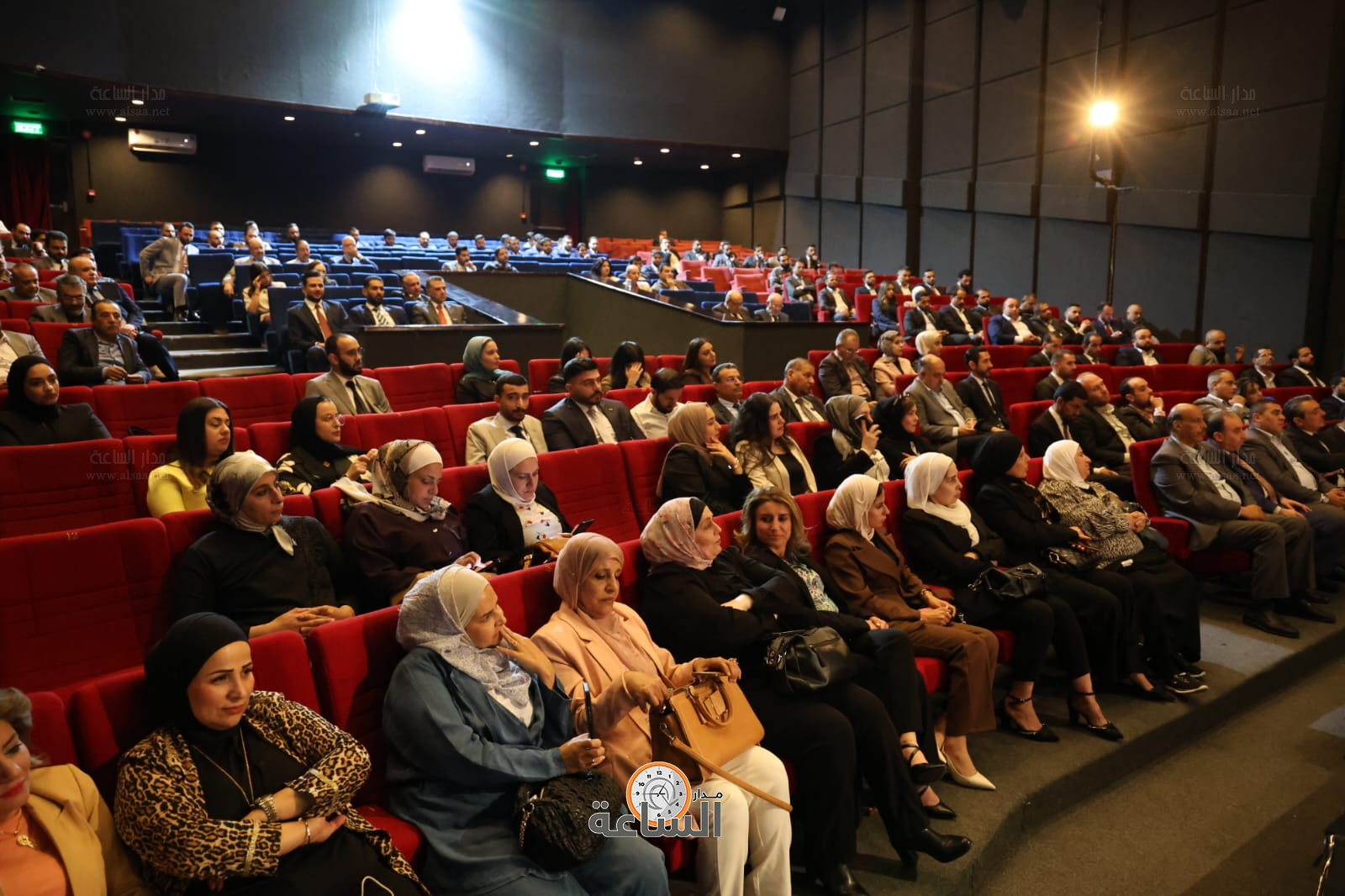 Madar Al-Saa Images 0.5398807995732275