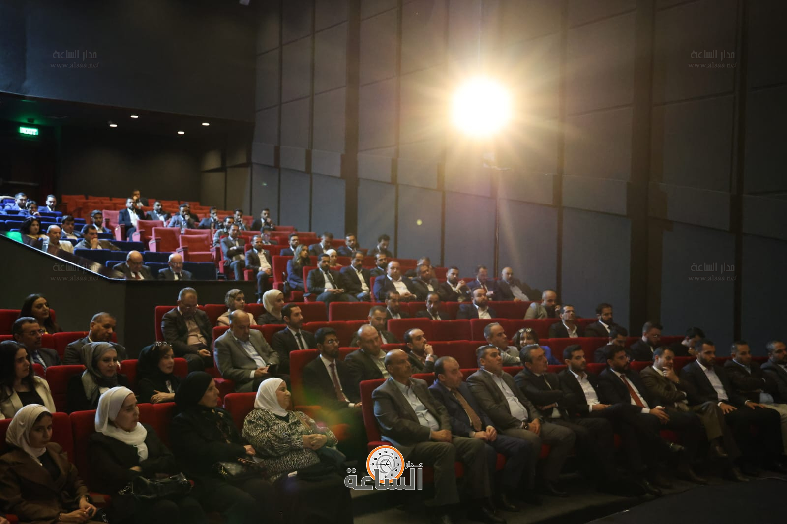 Madar Al-Saa Images 0.48100939097408757