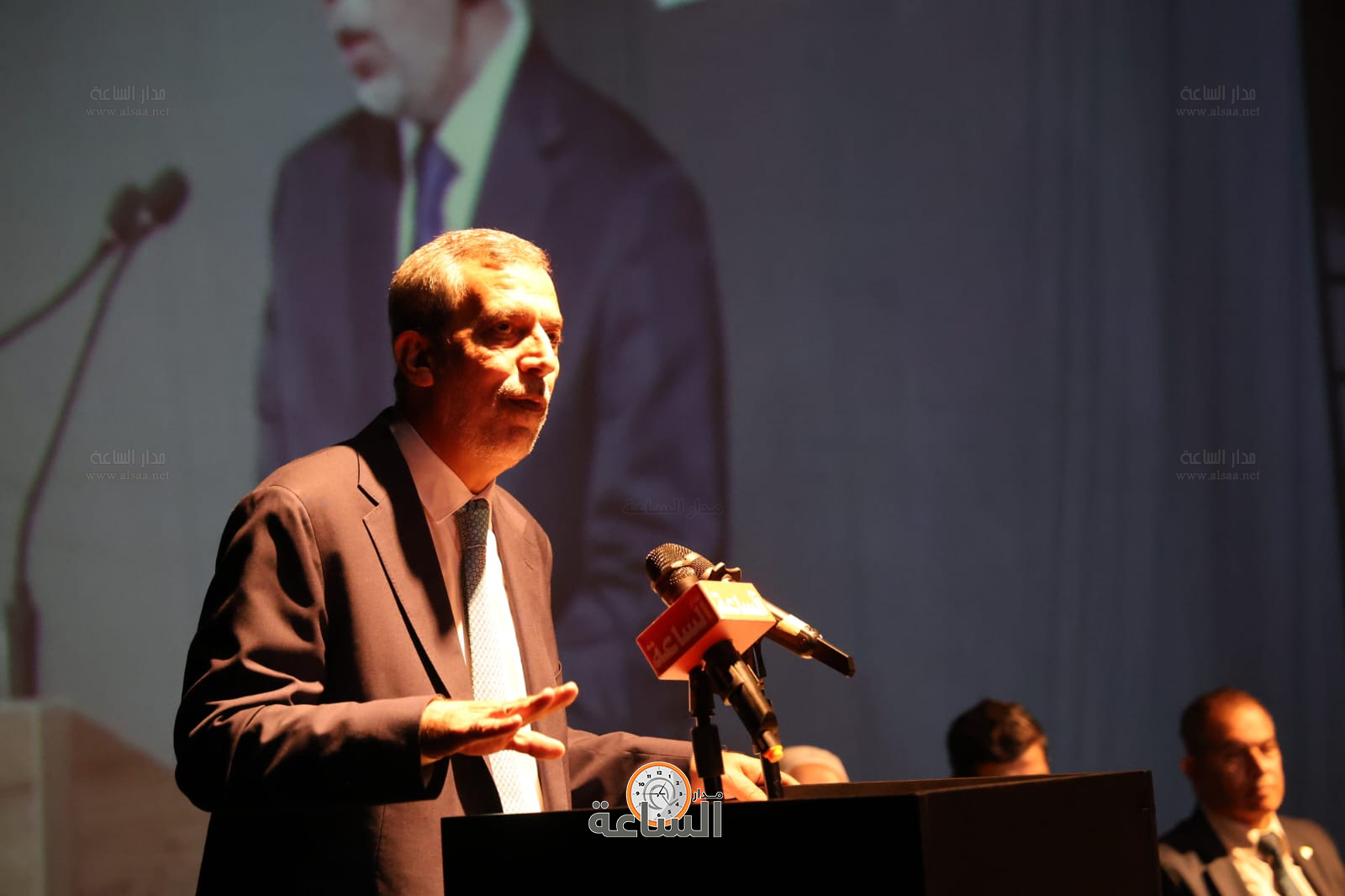 Madar Al-Saa Images 0.13237811776653152