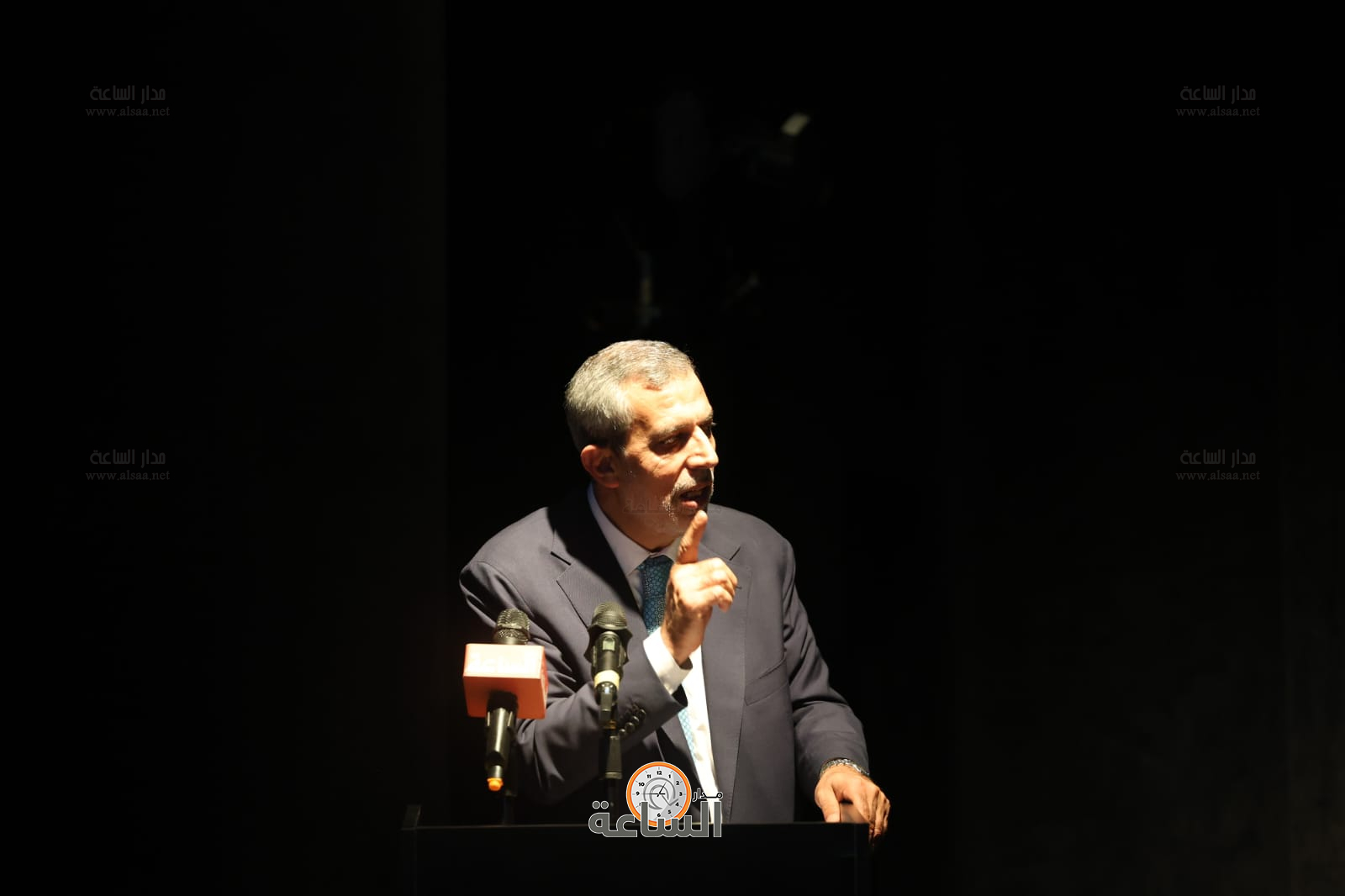 Madar Al-Saa Images 0.547997525698049