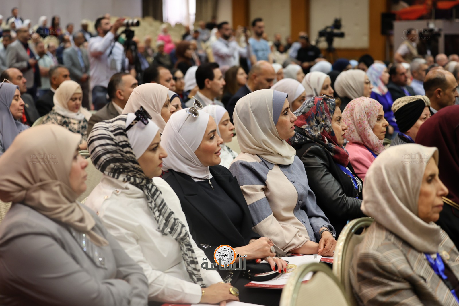 Madar Al-Saa Images 0.669439083130677