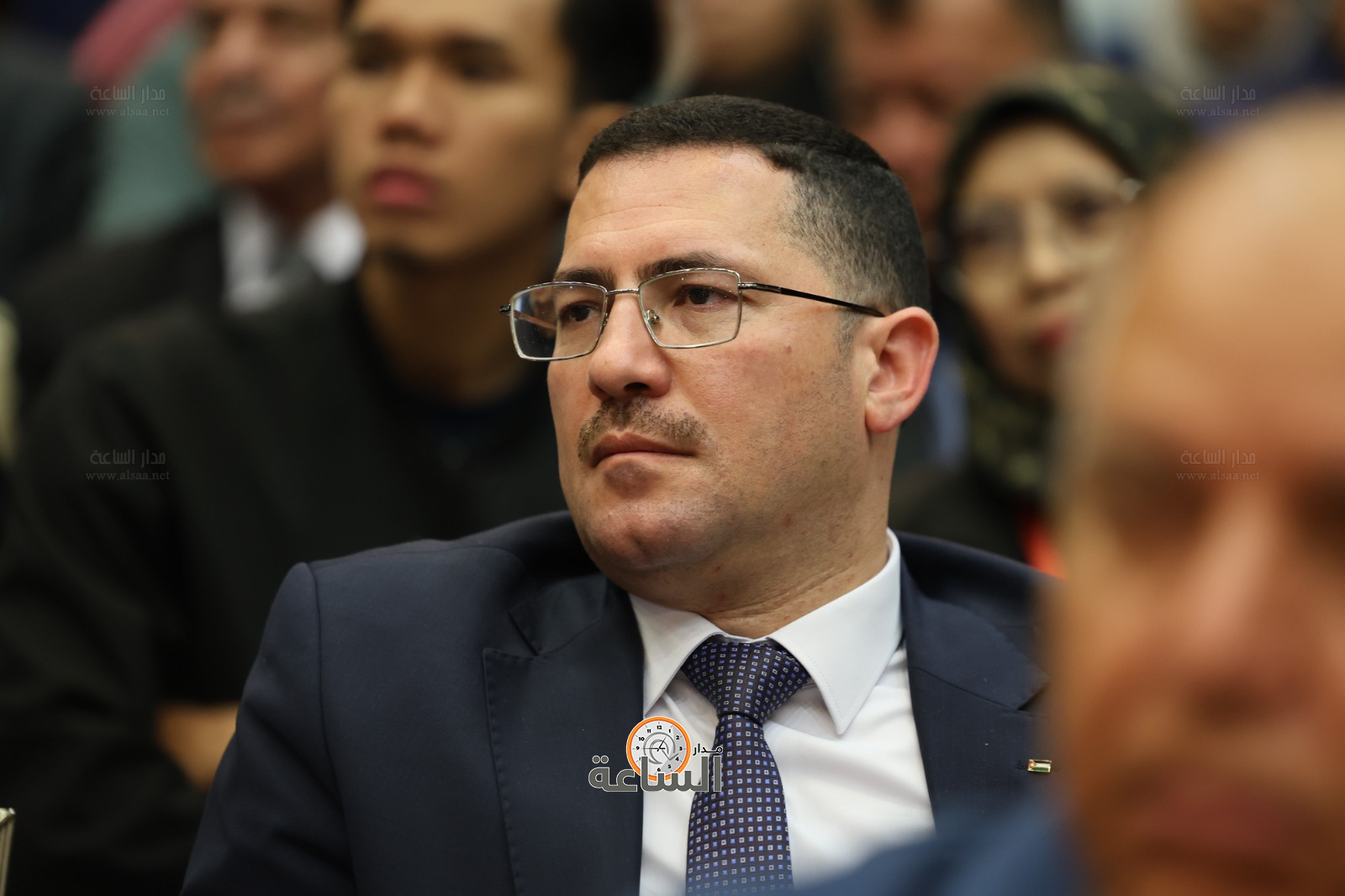 Madar Al-Saa Images 0.7996618350141526