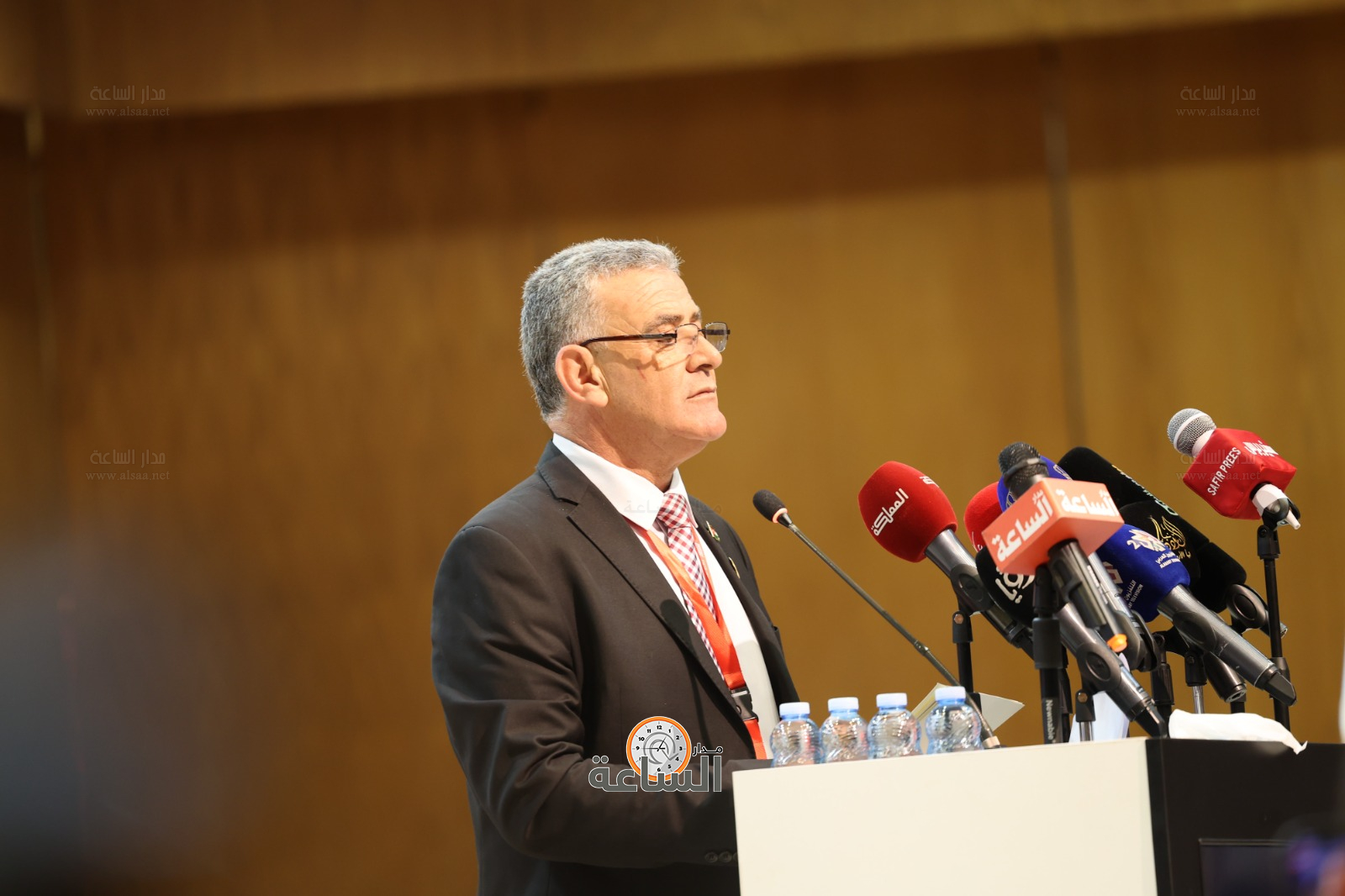 Madar Al-Saa Images 0.879896164049179