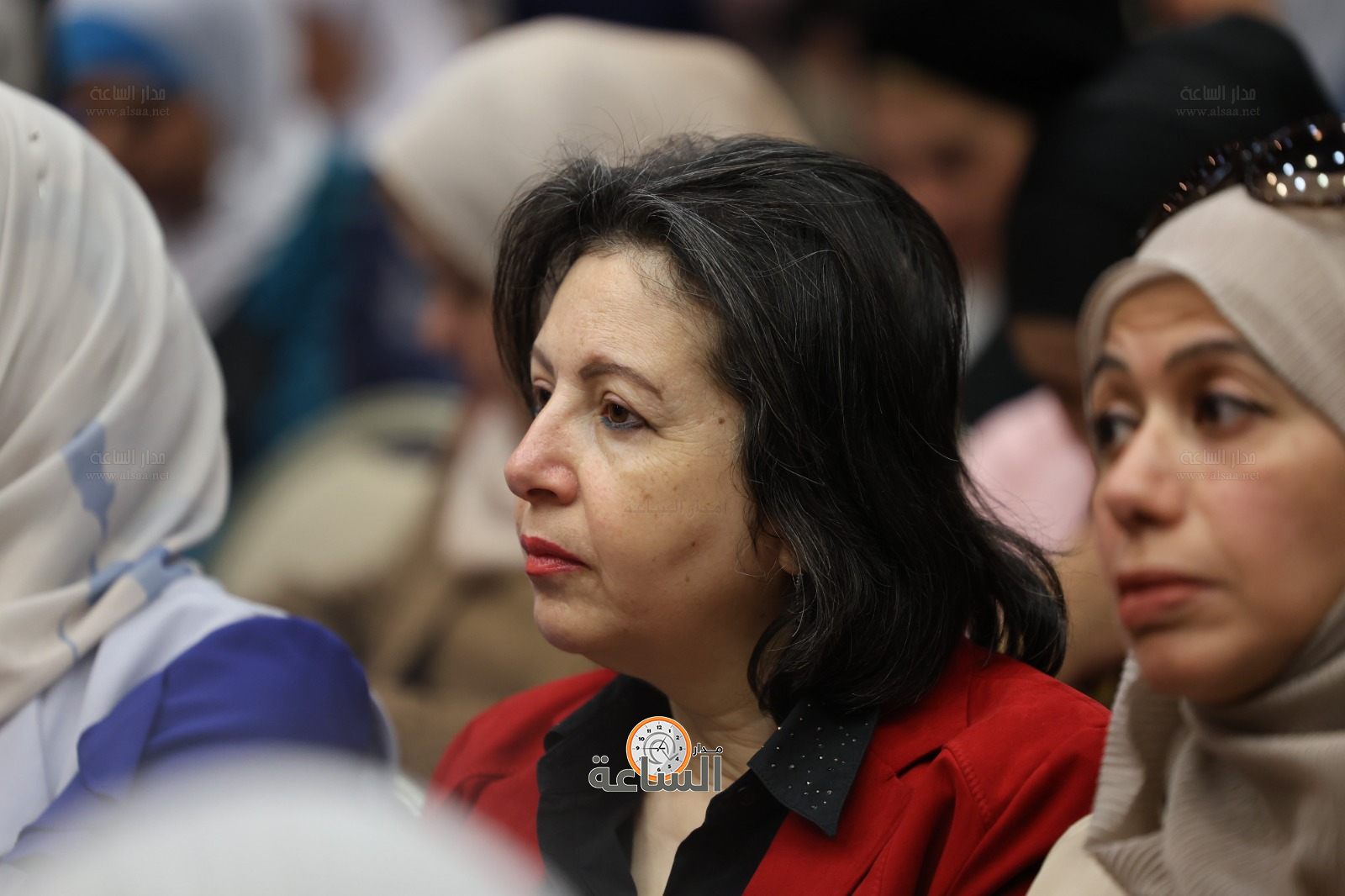 Madar Al-Saa Images 0.4243437949866239