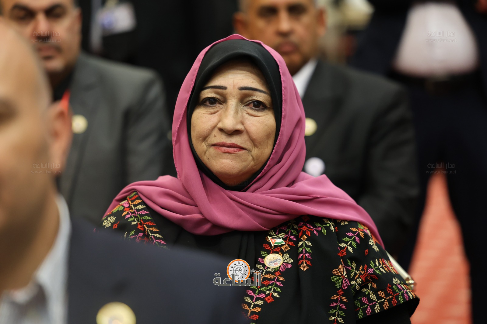 Madar Al-Saa Images 0.7813135241742498