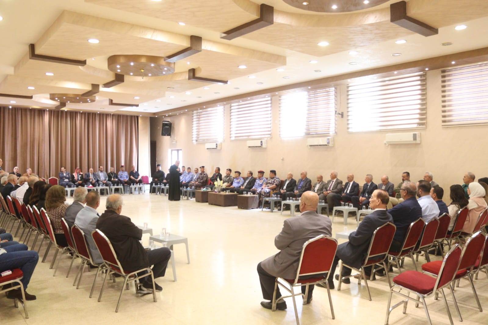 Madar Al-Saa Images 0.5631104158623926