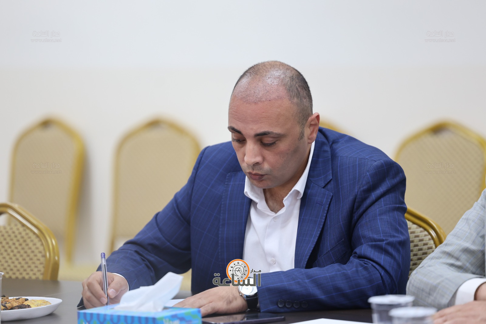 Madar Al-Saa Images 0.8918529657678771