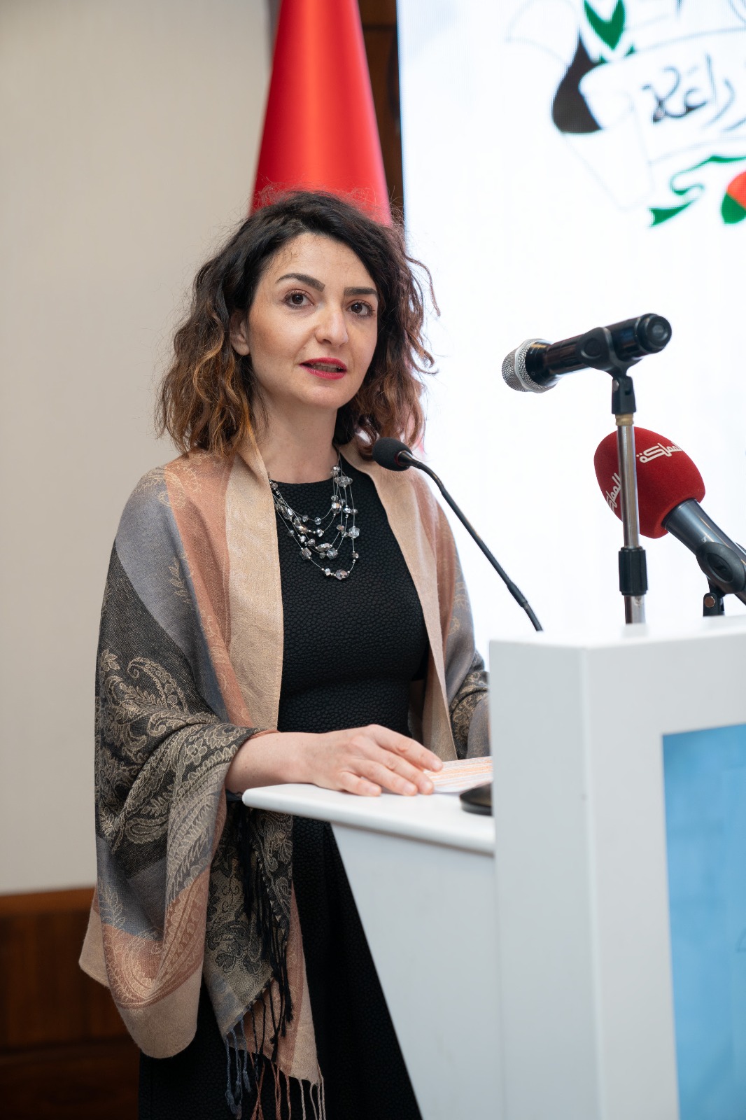 Madar Al-Saa Images 0.45710140239650854