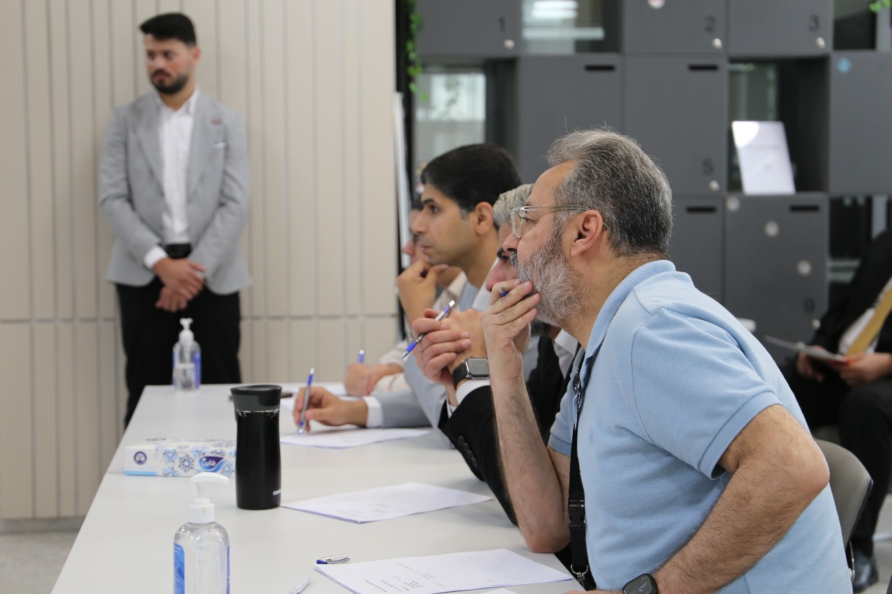 Madar Al-Saa Images 0.10909372509122661