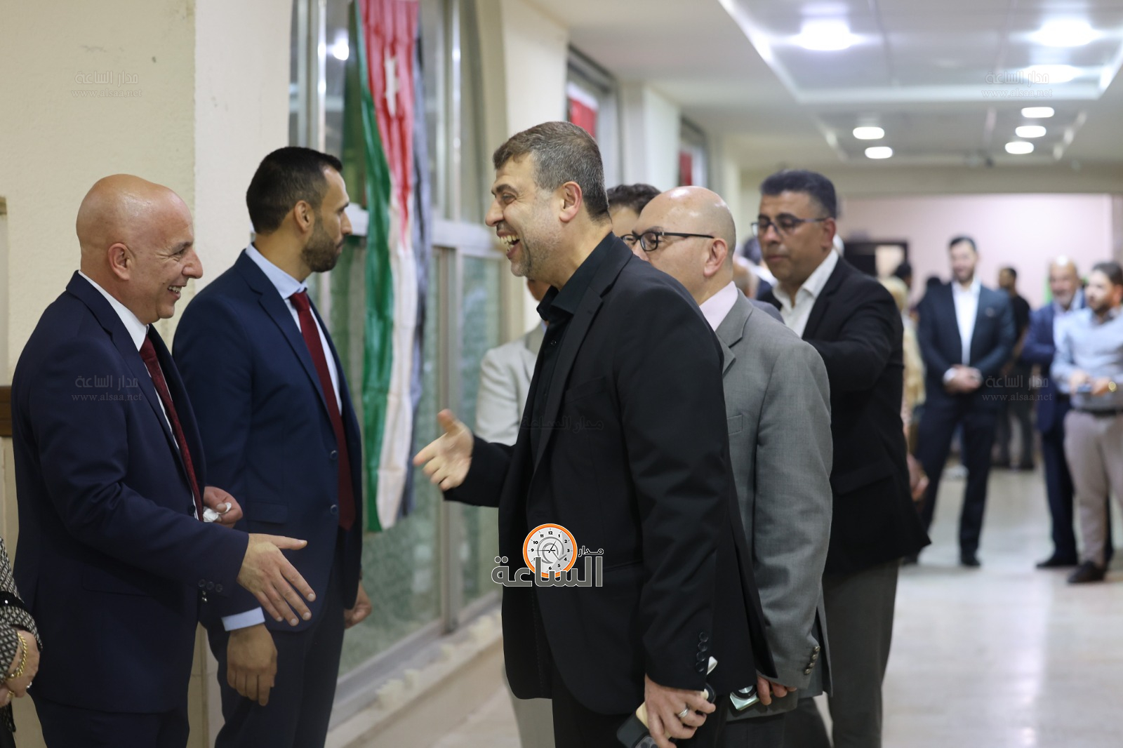 Madar Al-Saa Images 0.7664177152400916