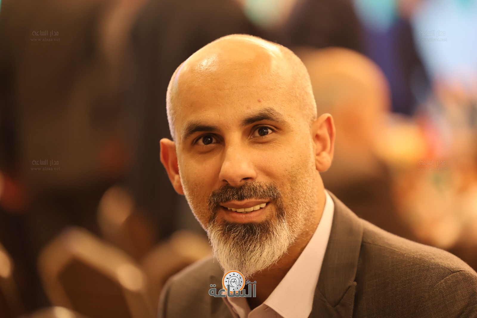 Madar Al-Saa Images 0.3904462646045185