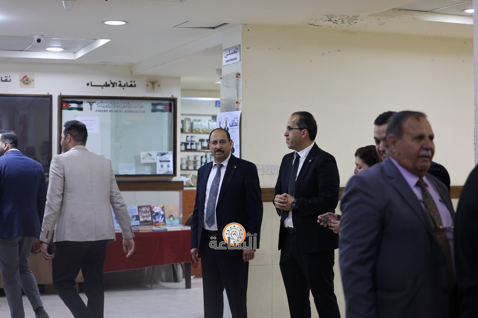 Madar Al-Saa Images 0.006980360882677505