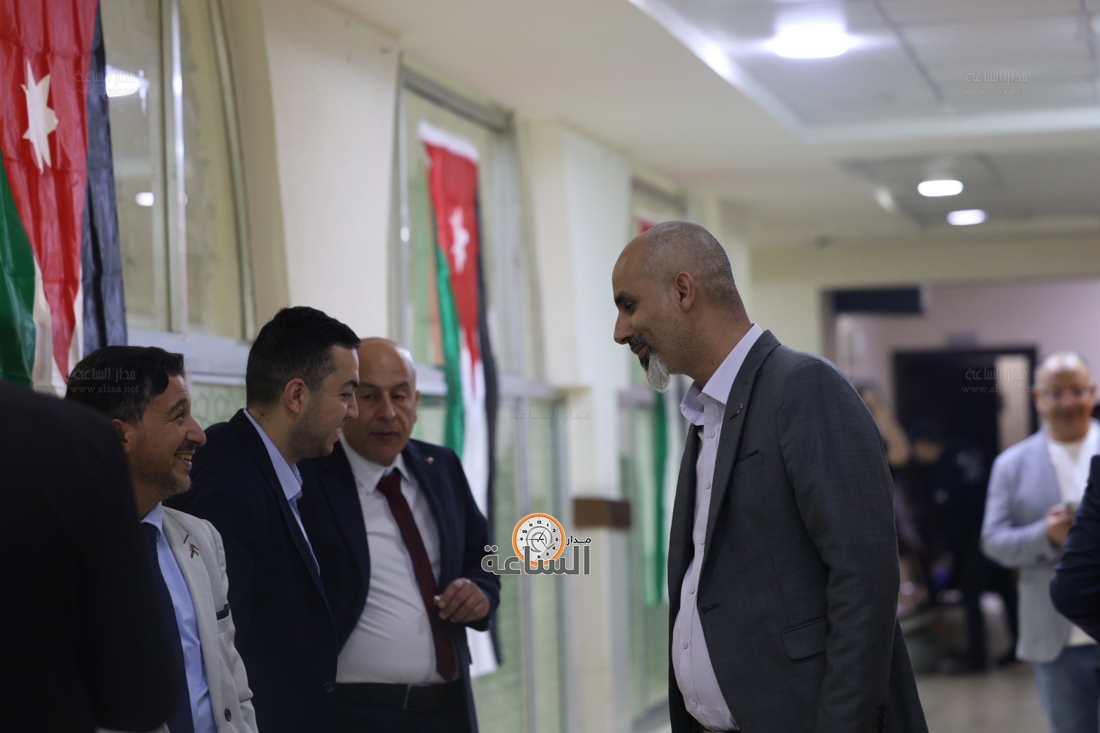 Madar Al-Saa Images 0.5290702644942744