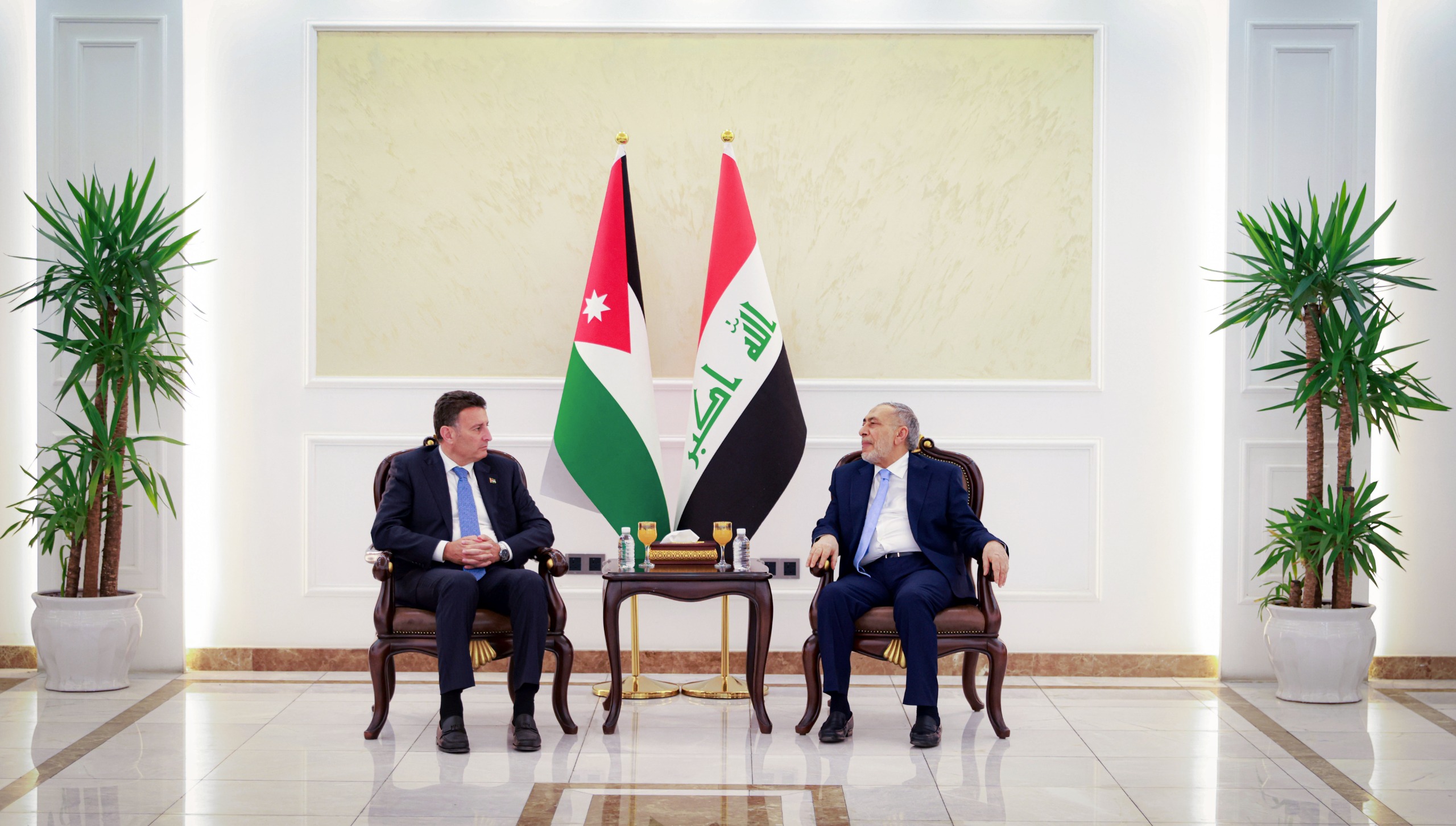 Madar Al-Saa Images 0.679121153514541