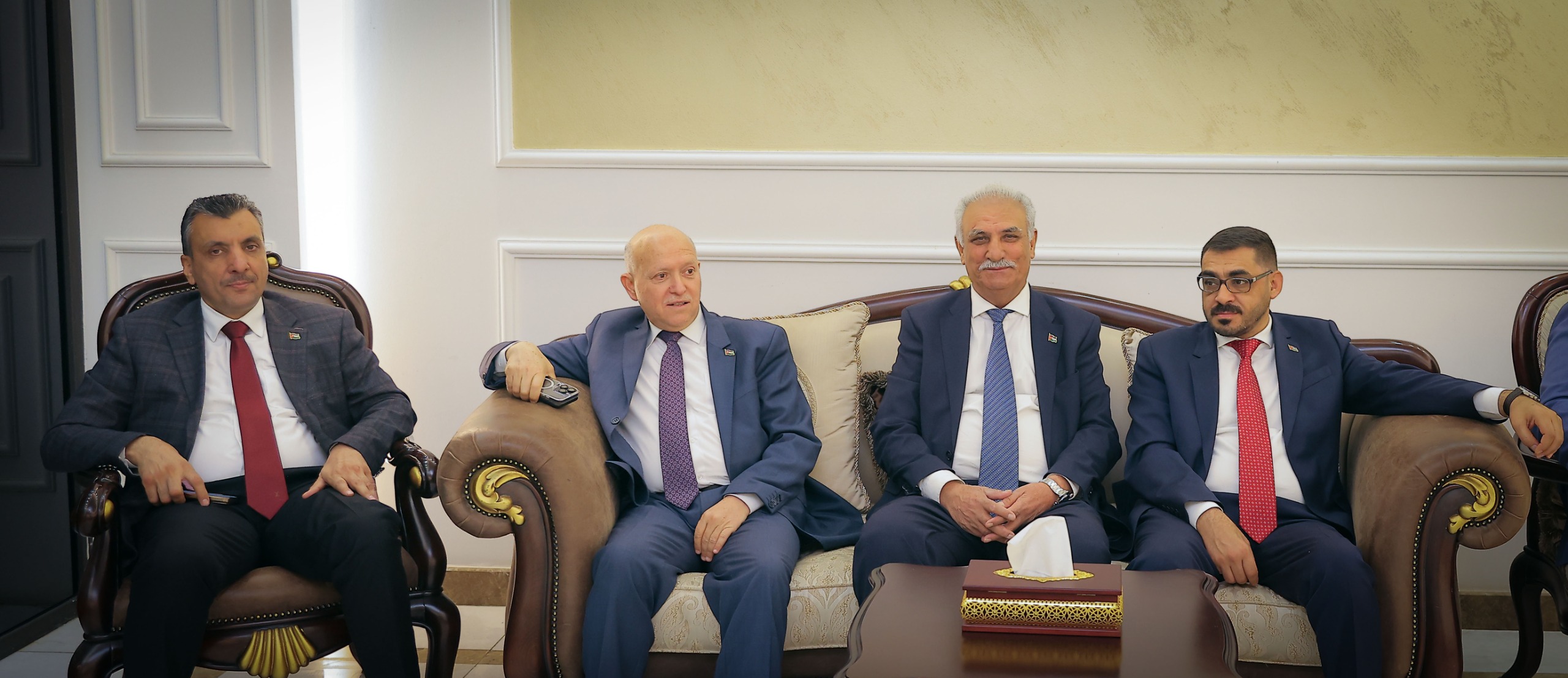 Madar Al-Saa Images 0.9968801725244278